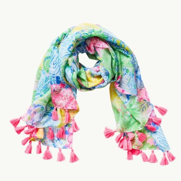 Lilly Pulitzer Accessories - NWT Lilly Pulitzer Cheek to Cheek Resort Scarf
